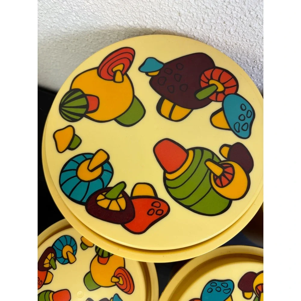 VTG 70s Rubbermaid Mushroom Canister Set of 4 Yellow Kitchen Storage nestjng